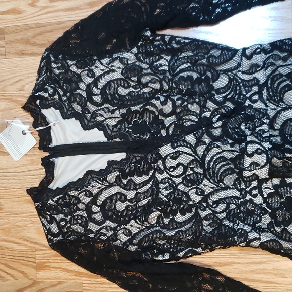 New! Blu Pepper Lace Romper - Picture 2 of 7